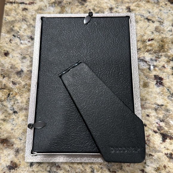 Southwestern silvertone & simulated sleeping beauty turquoise 4x6 picture frame - Picture 4 of 7